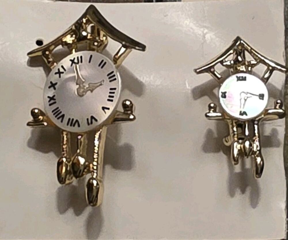 Cuckoo Clock Mother Of Pearl Thermoset Scatter Pins Brooch Set Gold Tone VTG